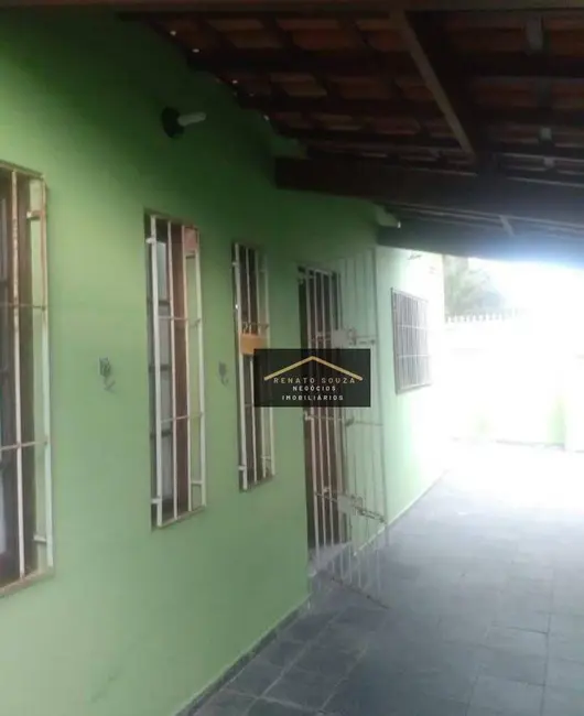 Casa com 2 quartos à venda, 150m2 em Peruibe - SP - imagem 3 Foto 3 de Casa com 2 quartos à venda, 150m2 em Peruibe - SP