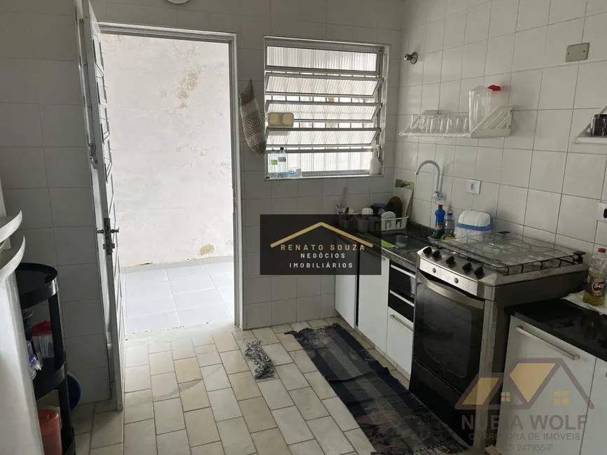 Casa com 4 quartos à venda, 250m2 em Peruibe - SP - imagem 5 Foto 5 de Casa com 4 quartos à venda, 250m2 em Peruibe - SP