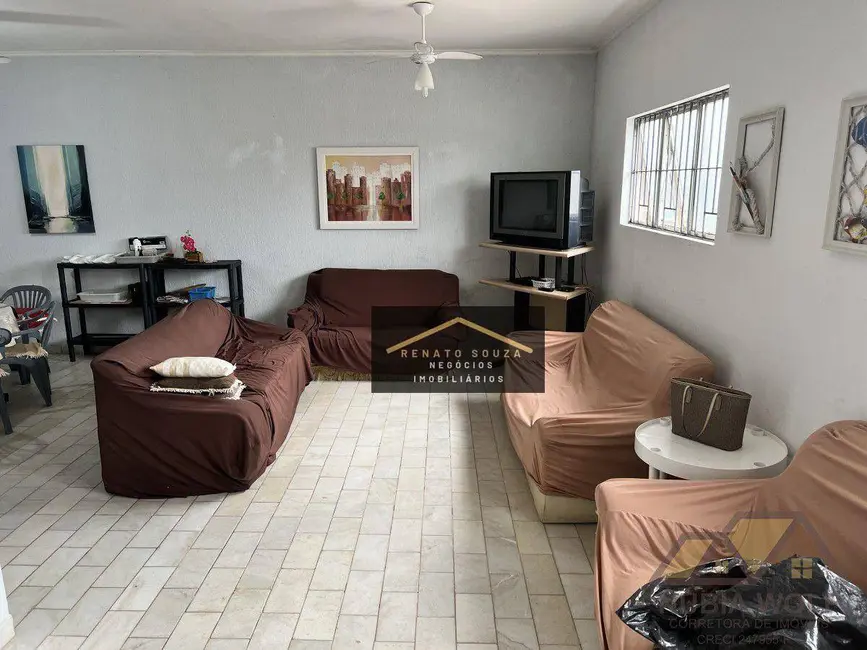 Casa com 4 quartos à venda, 250m2 em Peruibe - SP - imagem 2 Foto 2 de Casa com 4 quartos à venda, 250m2 em Peruibe - SP