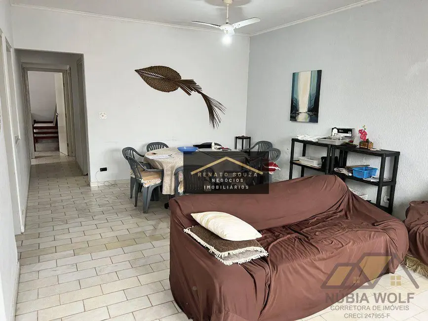 Casa com 4 quartos à venda, 250m2 em Peruibe - SP - imagem 3 Foto 3 de Casa com 4 quartos à venda, 250m2 em Peruibe - SP