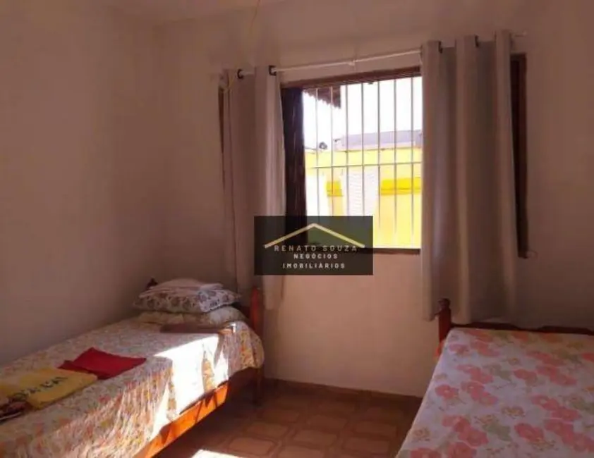 Casa com 3 quartos à venda, 180m2 em Peruibe - SP - imagem 8 Foto 8 de Casa com 3 quartos à venda, 180m2 em Peruibe - SP