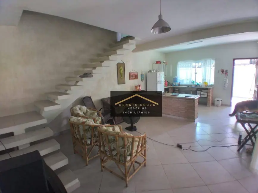 Casa com 3 quartos à venda, 298m2 em Peruibe - SP - imagem 5 Foto 5 de Casa com 3 quartos à venda, 298m2 em Peruibe - SP