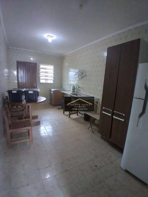 Casa com 2 quartos à venda, 300m2 em Centro, Peruibe - SP - imagem 4 Foto 4 de Casa com 2 quartos à venda, 300m2 em Centro, Peruibe - SP
