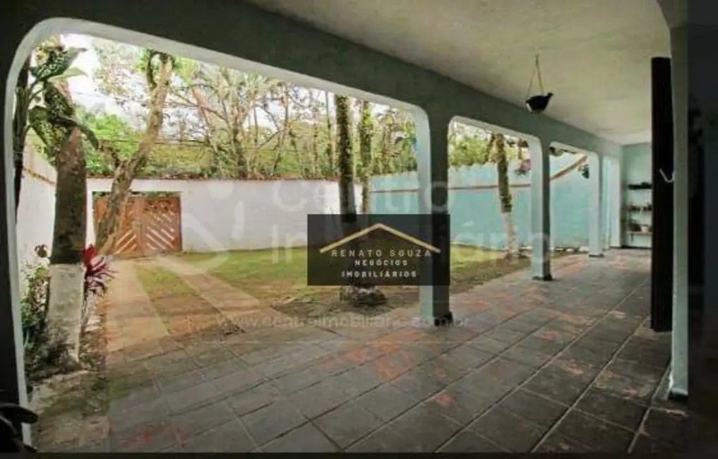 Casa com 2 quartos à venda, 324m2 em Peruibe - SP - imagem 3 Foto 3 de Casa com 2 quartos à venda, 324m2 em Peruibe - SP