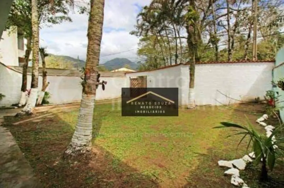 Casa com 2 quartos à venda, 324m2 em Peruibe - SP - imagem 5 Foto 5 de Casa com 2 quartos à venda, 324m2 em Peruibe - SP