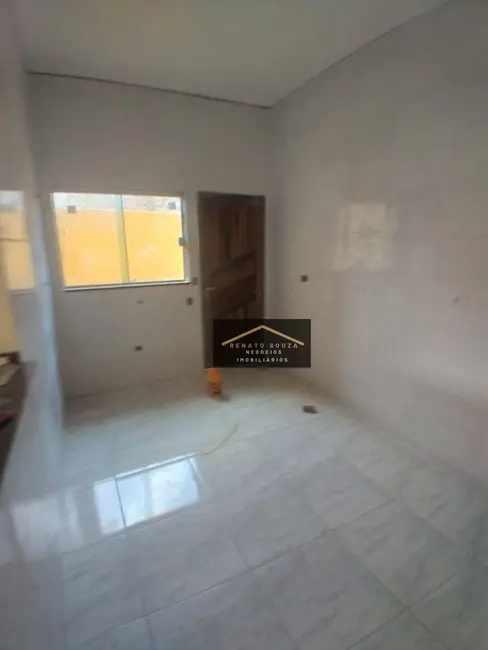 Casa com 2 quartos à venda, 150m2 em Peruibe - SP - imagem 3 Foto 3 de Casa com 2 quartos à venda, 150m2 em Peruibe - SP