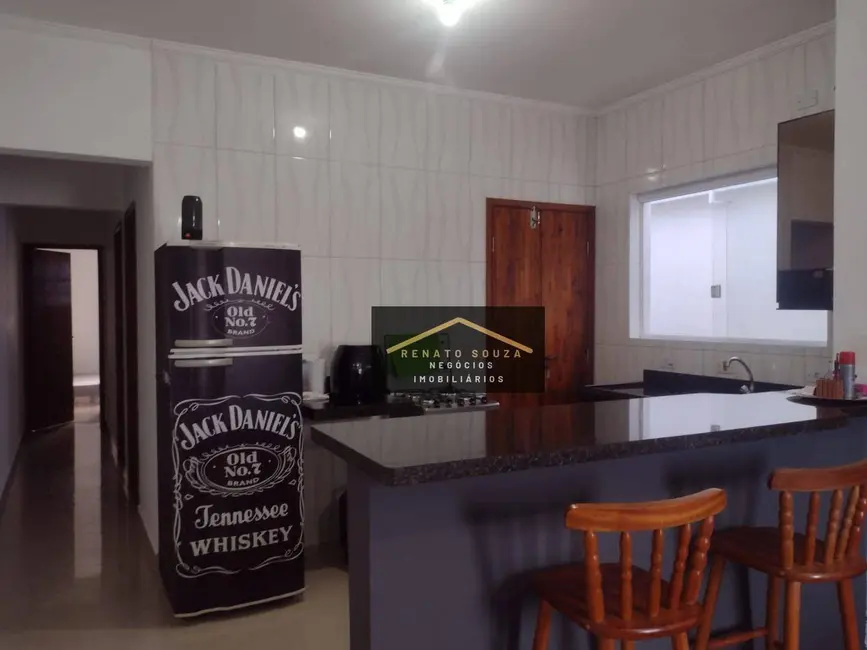 Casa com 2 quartos à venda, 156m2 em Peruibe - SP - imagem 6 Foto 6 de Casa com 2 quartos à venda, 156m2 em Peruibe - SP