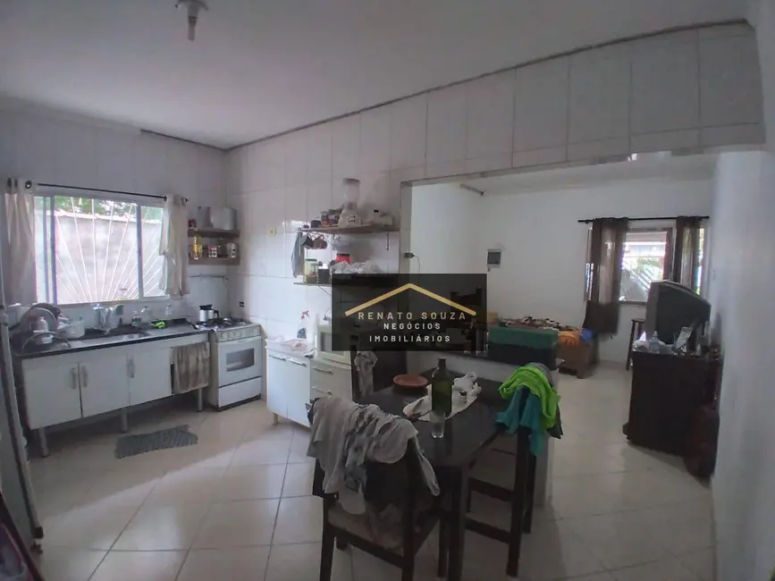 Casa com 2 quartos à venda, 250m2 em Peruibe - SP - imagem 3 Foto 3 de Casa com 2 quartos à venda, 250m2 em Peruibe - SP