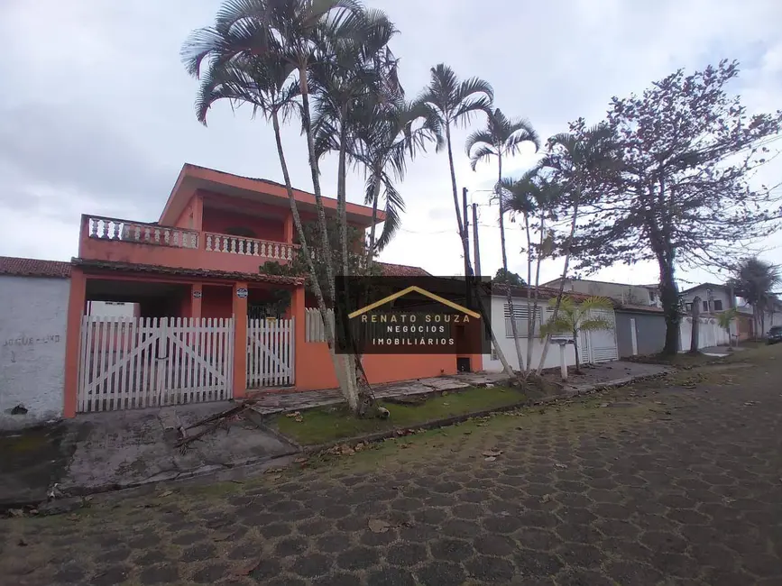 Foto 2 de Casa com 3 quartos à venda, 300m2 em Peruibe - SP