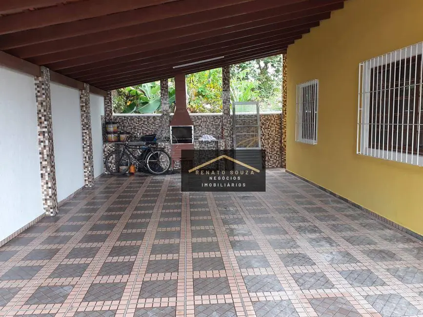 Casa com 2 quartos à venda, 150m2 em Peruibe - SP - imagem 3 Foto 3 de Casa com 2 quartos à venda, 150m2 em Peruibe - SP