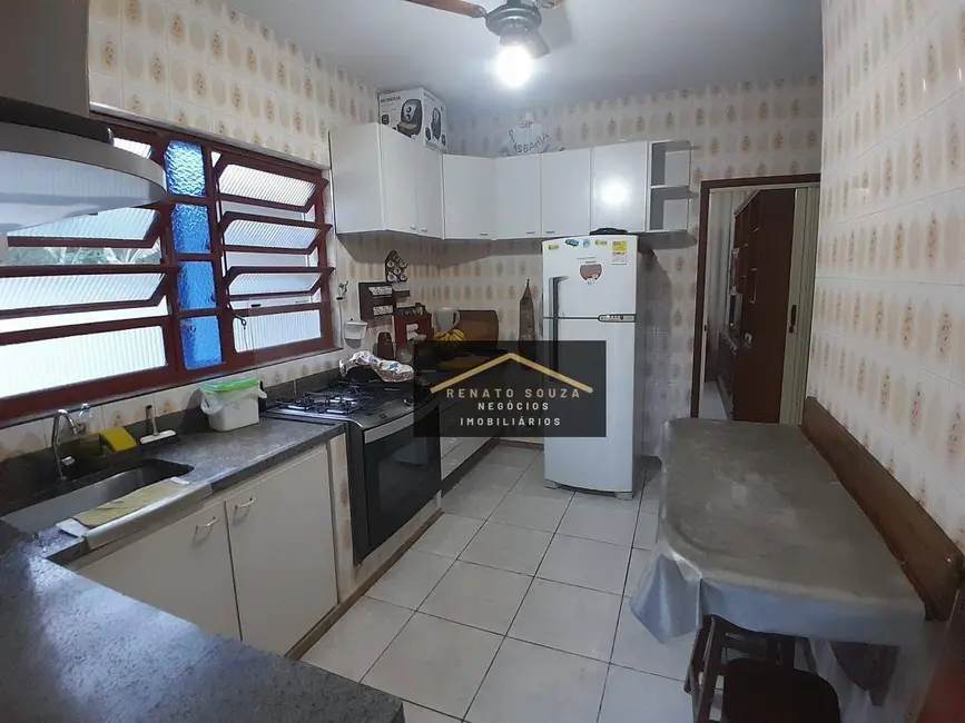 Casa com 2 quartos à venda, 500m2 em Peruibe - SP - imagem 9 Foto 9 de Casa com 2 quartos à venda, 500m2 em Peruibe - SP