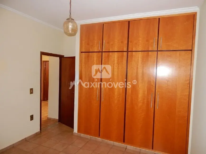 Casa com 4 quartos à venda, 237m2 em Sumarezinho, Ribeirao Preto - SP - imagem 5 Foto 5 de Casa com 4 quartos à venda, 237m2 em Sumarezinho, Ribeirao Preto - SP