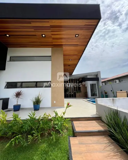 Casa de Condomínio com 3 quartos à venda, 267m2 em Rifaina - SP - imagem 2 Foto 2 de Casa de Condomínio com 3 quartos à venda, 267m2 em Rifaina - SP