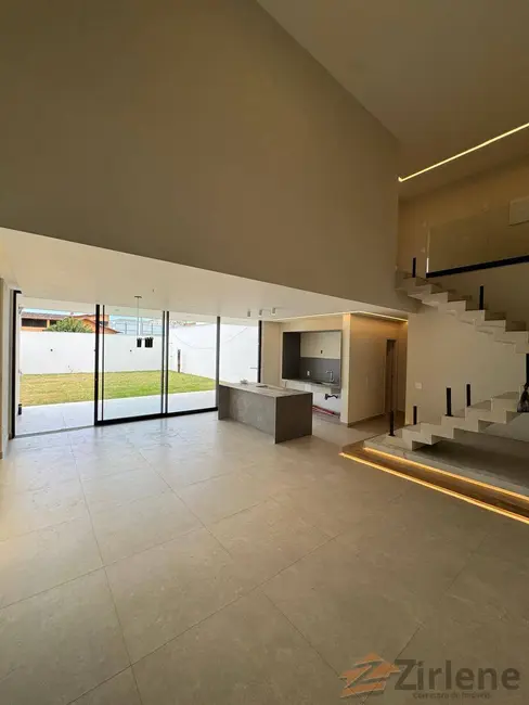 Foto 2 de Casa com 3 quartos à venda, 267m2 em Itapebussu, Guarapari - ES