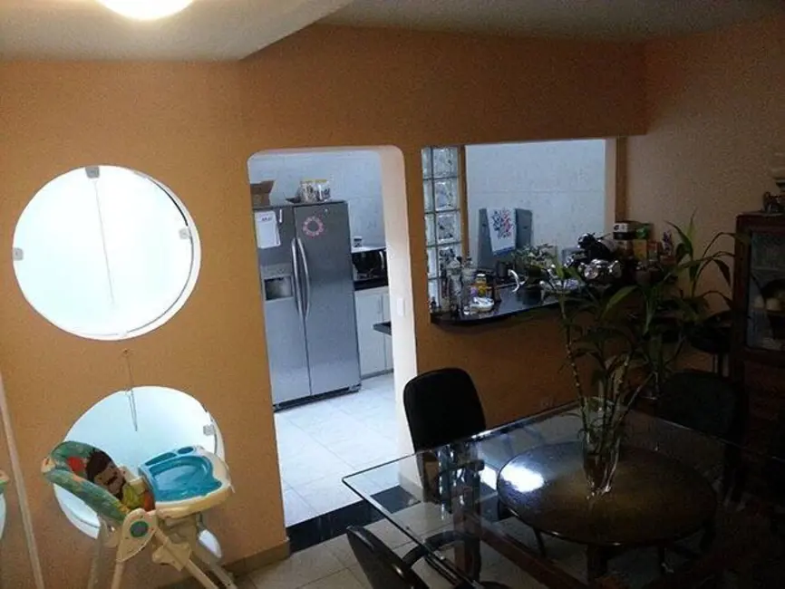 Foto 6 de Casa com 3 quartos à venda, 150m2 em Jardim Aeroporto, São Paulo - SP