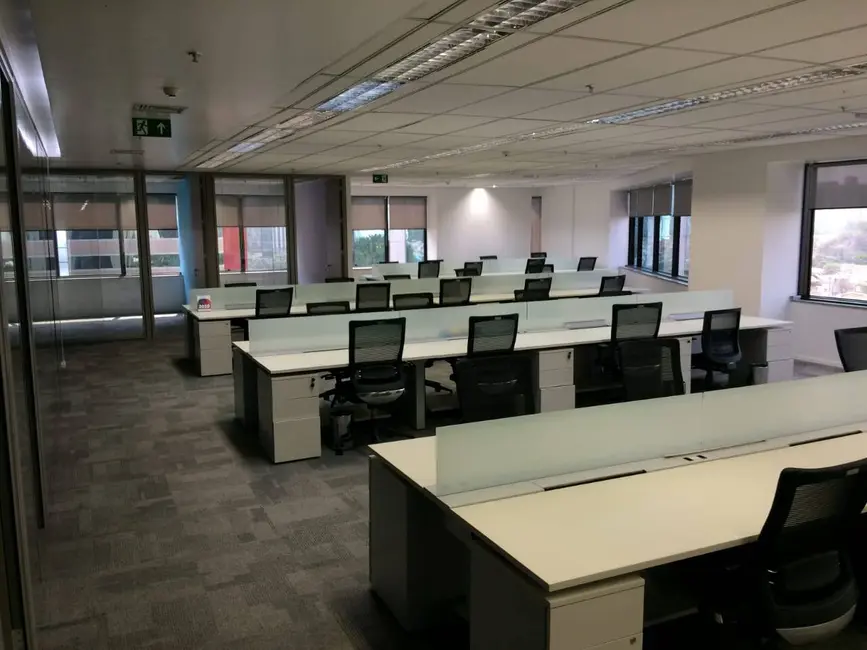 Sala Comercial para alugar, 922m2 em Chácara Itaim, São Paulo - SP - imagem 3 Foto 3 de Sala Comercial para alugar, 922m2 em Chácara Itaim, São Paulo - SP