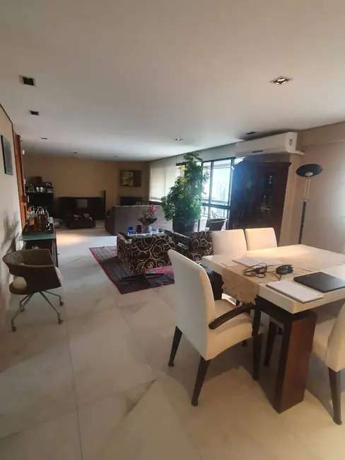 Foto 1 de Apartamento com 4 quartos à venda e para alugar, 225m2 em Vila Suzana, São Paulo - SP