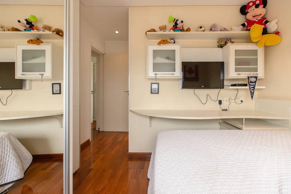 Foto 5 de Apartamento com 4 quartos à venda, 210m2 em Vila Sofia, São Paulo - SP
