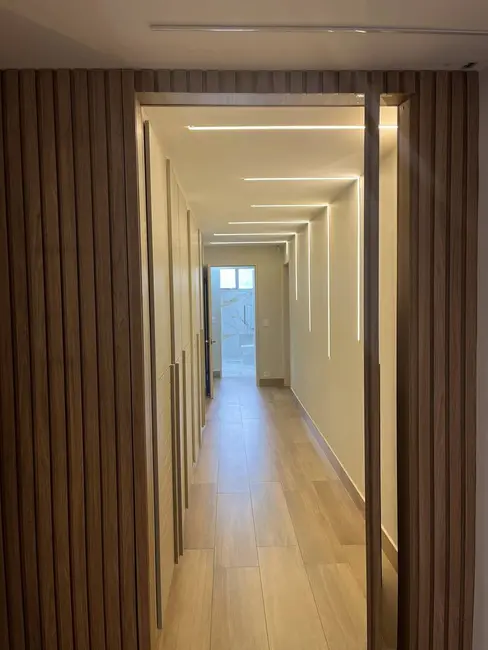 Foto 3 de Apartamento com 4 quartos à venda, 245m2 em Vila Suzana, São Paulo - SP