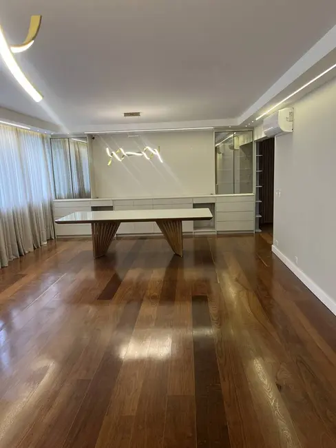 Foto 4 de Apartamento com 4 quartos à venda, 245m2 em Vila Suzana, São Paulo - SP