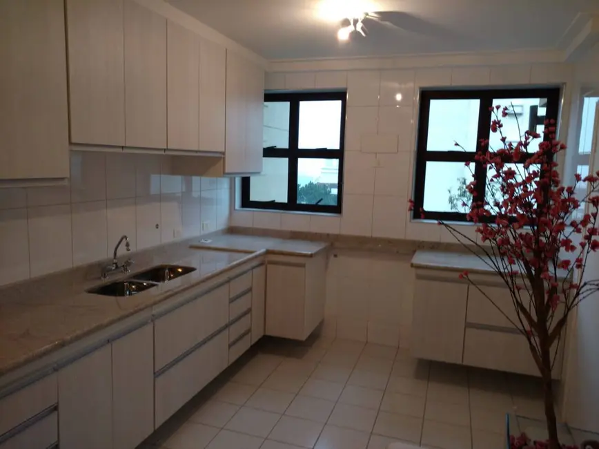 Foto 2 de Apartamento com 4 quartos à venda e para alugar, 180m2 em Vila Andrade, São Paulo - SP