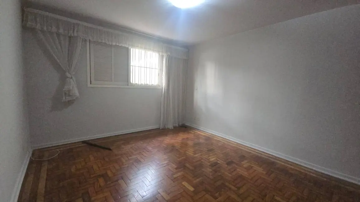 Foto 4 de Casa com 3 quartos à venda, 181m2 em Jardim Londrina, São Paulo - SP