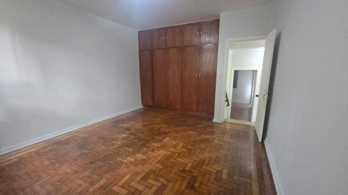 Foto 2 de Casa com 3 quartos à venda, 181m2 em Jardim Londrina, São Paulo - SP