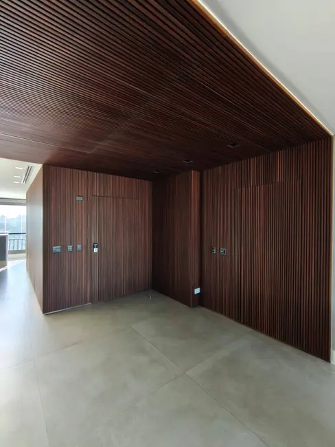 Apartamento com 4 quartos à venda, 252m2 em Real Parque, São Paulo - SP - imagem 5 Foto 5 de Apartamento com 4 quartos à venda, 252m2 em Real Parque, São Paulo - SP