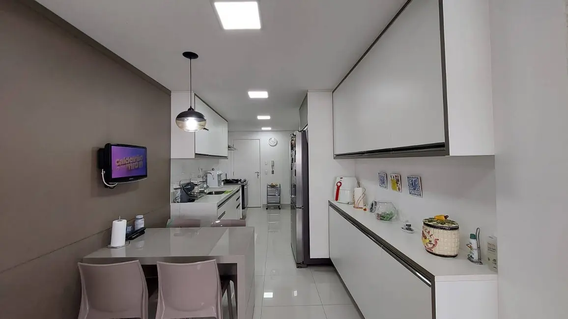 Foto 3 de Apartamento com 3 quartos à venda, 178m2 em Vila Suzana, São Paulo - SP