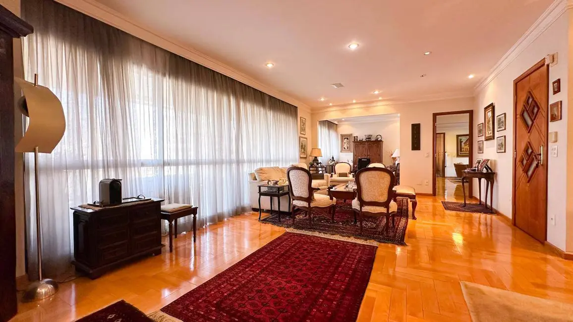 Apartamento com 3 quartos à venda, 226m2 em Vila Suzana, São Paulo - SP - imagem 9 Foto 9 de Apartamento com 3 quartos à venda, 226m2 em Vila Suzana, São Paulo - SP