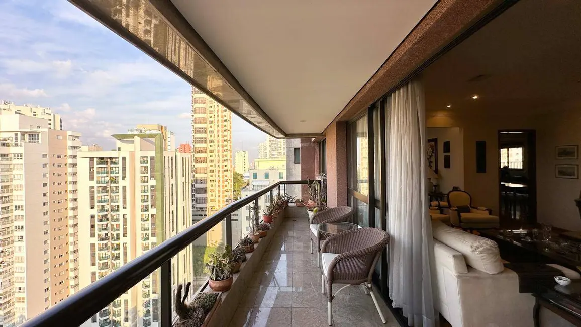 Apartamento com 3 quartos à venda, 226m2 em Vila Suzana, São Paulo - SP - imagem 1 Foto 1 de Apartamento com 3 quartos à venda, 226m2 em Vila Suzana, São Paulo - SP