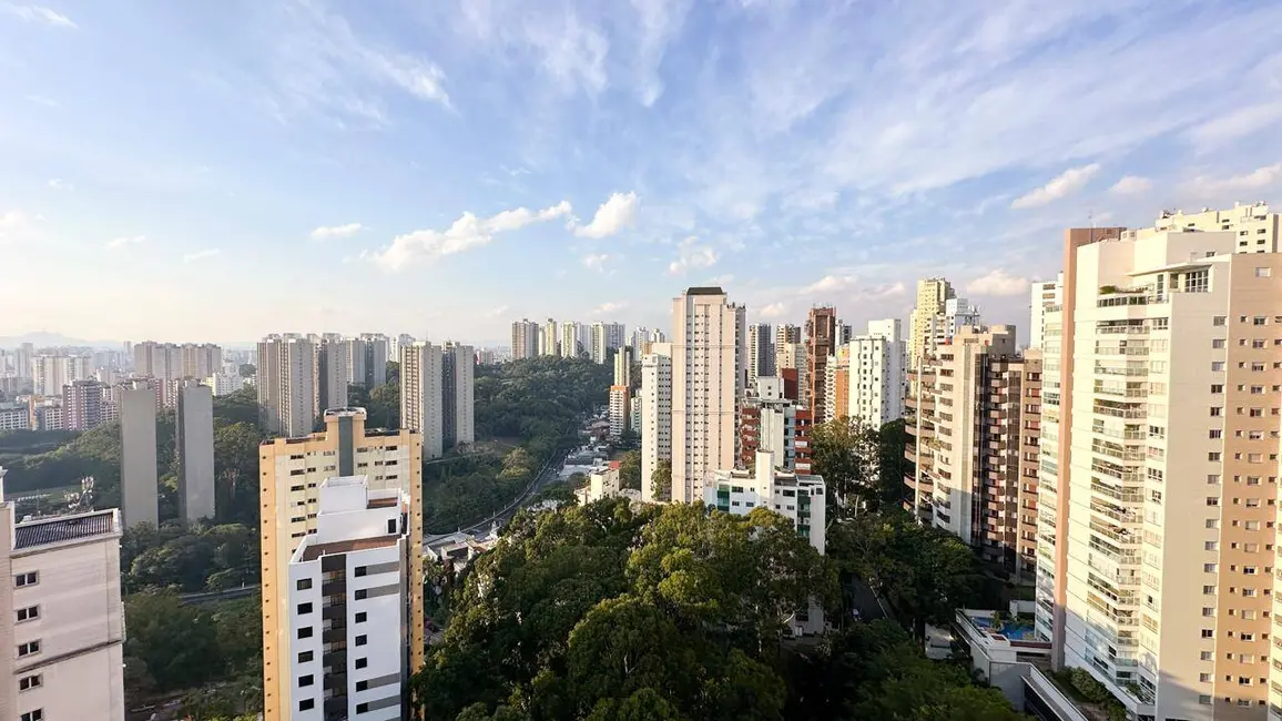 Apartamento com 3 quartos à venda, 226m2 em Vila Suzana, São Paulo - SP - imagem 6 Foto 6 de Apartamento com 3 quartos à venda, 226m2 em Vila Suzana, São Paulo - SP
