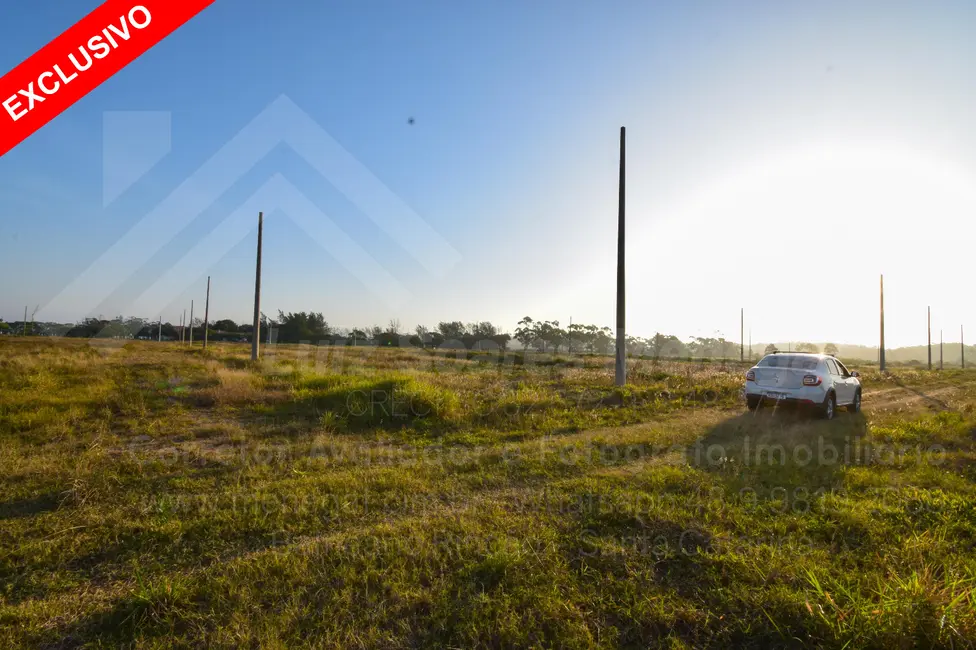 Foto 1 de Terreno / Lote à venda em Balneario Rincao - SC