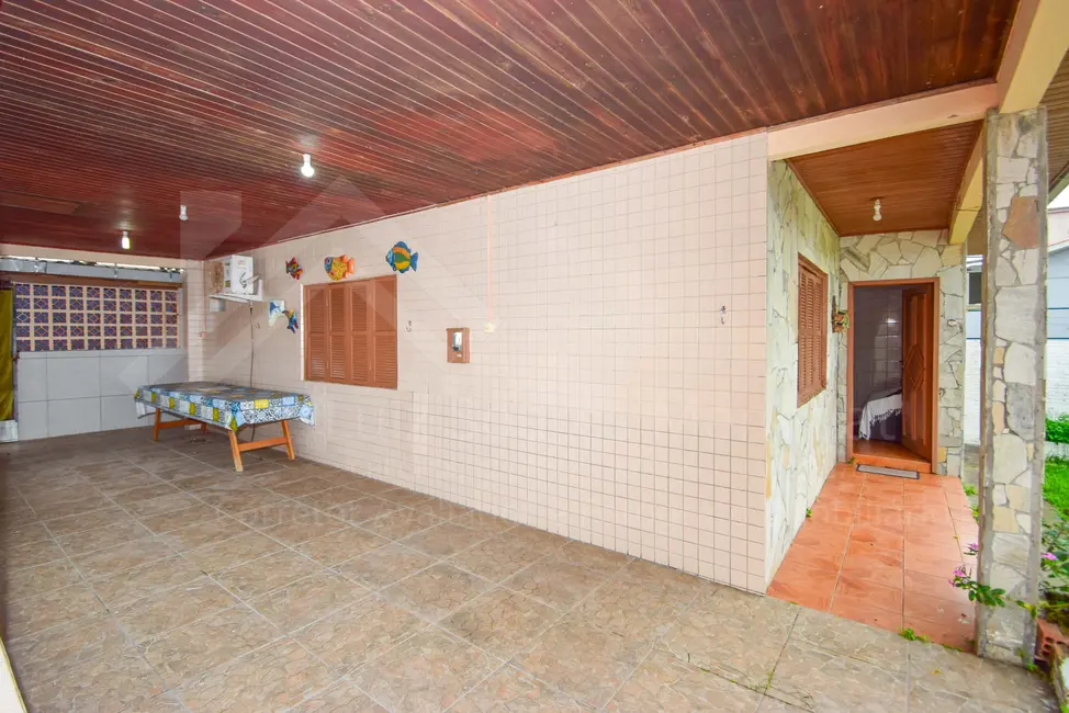 Casa com 3 quartos à venda, 143m2 em Balneario Rincao - SC - imagem 6 Foto 6 de Casa com 3 quartos à venda, 143m2 em Balneario Rincao - SC