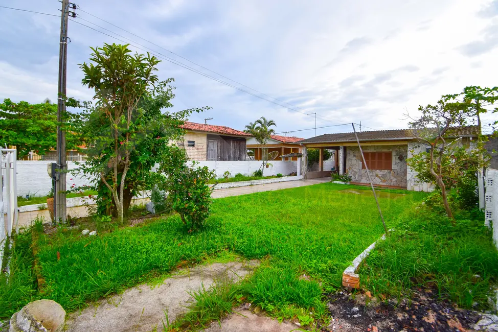 Casa com 3 quartos à venda, 143m2 em Balneario Rincao - SC - imagem 3 Foto 3 de Casa com 3 quartos à venda, 143m2 em Balneario Rincao - SC