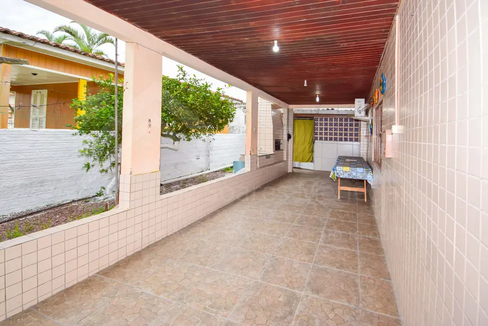 Casa com 3 quartos à venda, 143m2 em Balneario Rincao - SC - imagem 5 Foto 5 de Casa com 3 quartos à venda, 143m2 em Balneario Rincao - SC