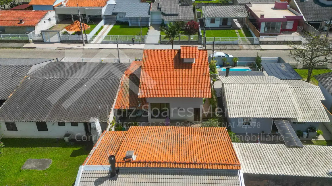 Casa com 5 quartos à venda, 190m2 em Centro, Balneario Rincao - SC - imagem 5 Foto 5 de Casa com 5 quartos à venda, 190m2 em Centro, Balneario Rincao - SC
