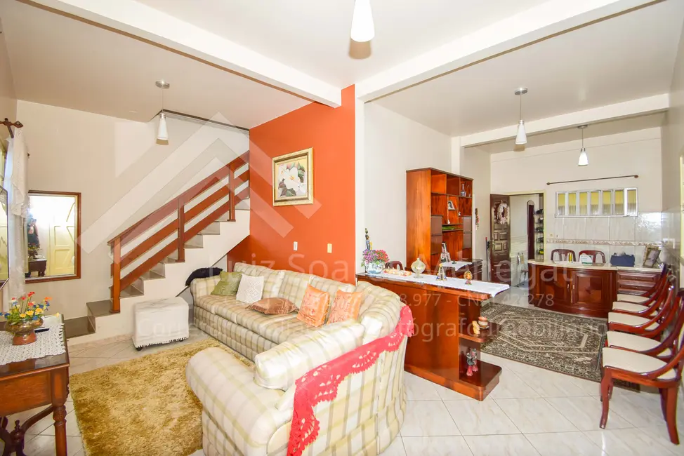 Casa com 5 quartos à venda, 190m2 em Centro, Balneario Rincao - SC - imagem 9 Foto 9 de Casa com 5 quartos à venda, 190m2 em Centro, Balneario Rincao - SC