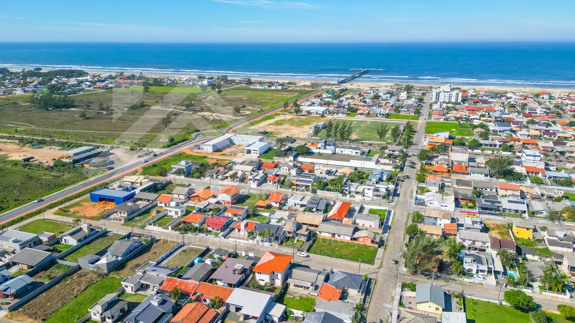 Casa com 3 quartos à venda, 180m2 em Balneario Rincao - SC - imagem 2 Foto 2 de Casa com 3 quartos à venda, 180m2 em Balneario Rincao - SC