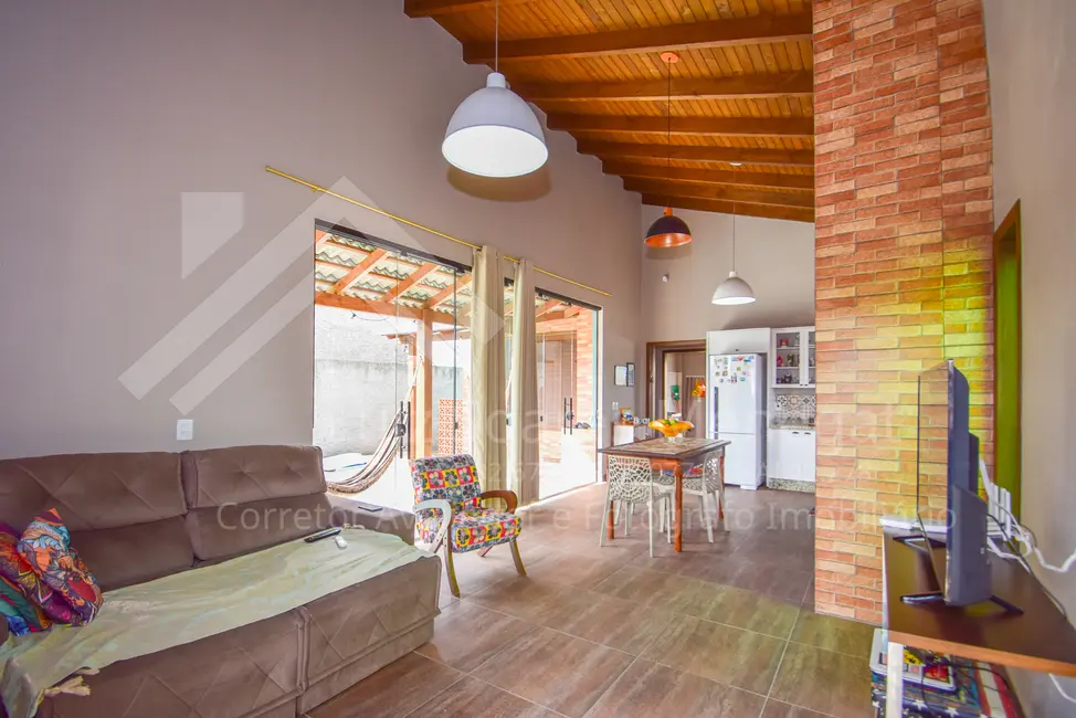 Casa com 2 quartos à venda, 100m2 em Centro, Balneario Rincao - SC - imagem 9 Foto 9 de Casa com 2 quartos à venda, 100m2 em Centro, Balneario Rincao - SC