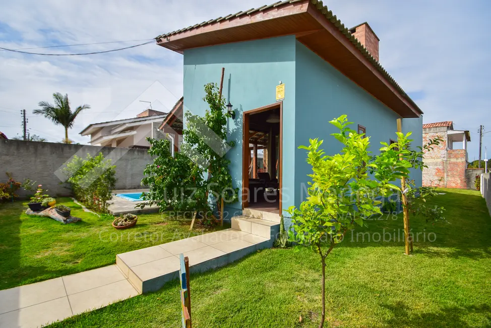 Casa com 2 quartos à venda, 100m2 em Centro, Balneario Rincao - SC - imagem 4 Foto 4 de Casa com 2 quartos à venda, 100m2 em Centro, Balneario Rincao - SC