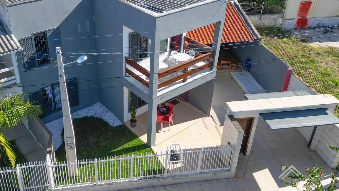 Casa com 3 quartos à venda em Balneario Rincao - SC - imagem 2 Foto 2 de Casa com 3 quartos à venda em Balneario Rincao - SC