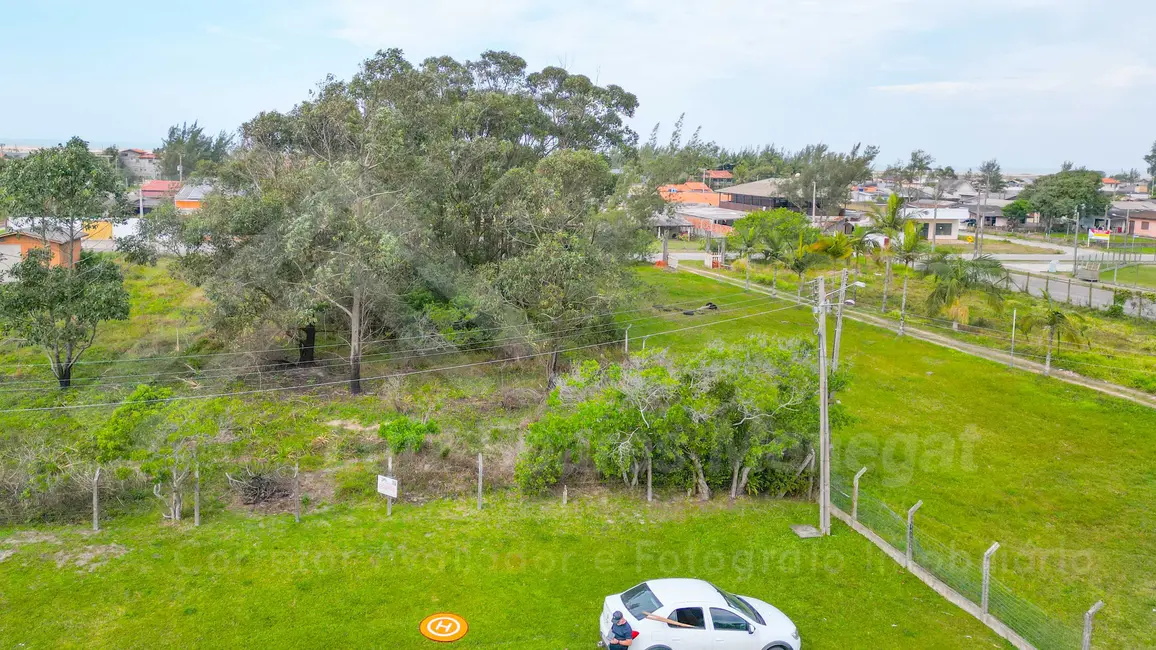 Foto 1 de Terreno / Lote à venda em Balneario Rincao - SC