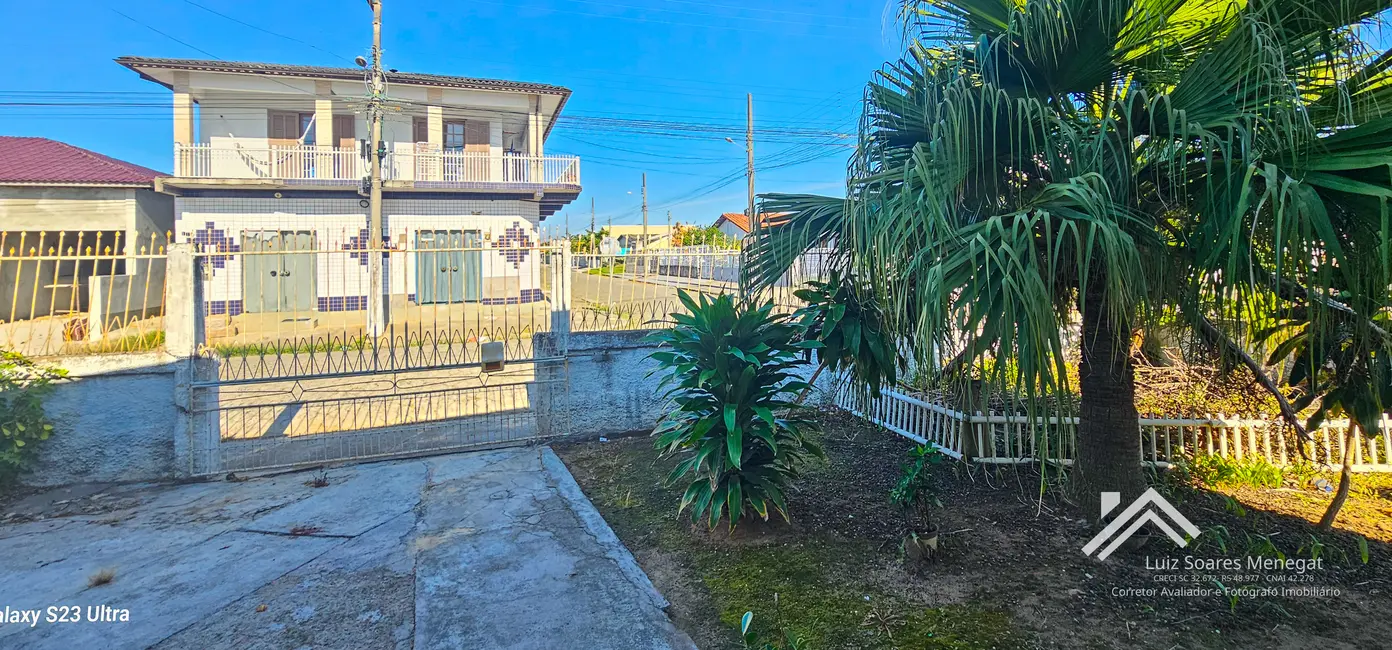 Foto 4 de Casa com 3 quartos à venda em Centro, Balneario Rincao - SC