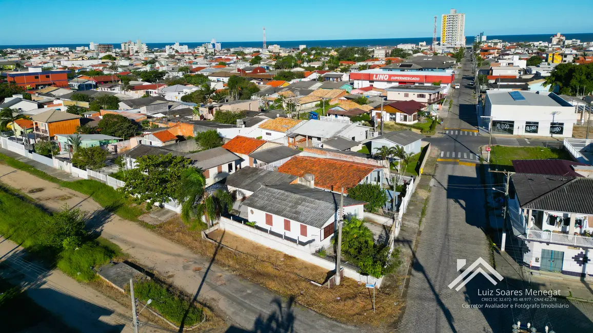 Foto 5 de Casa com 3 quartos à venda em Centro, Balneario Rincao - SC