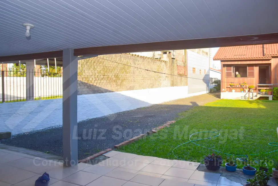 Foto 2 de Casa com 5 quartos à venda, 208m2 em Balneario Rincao - SC