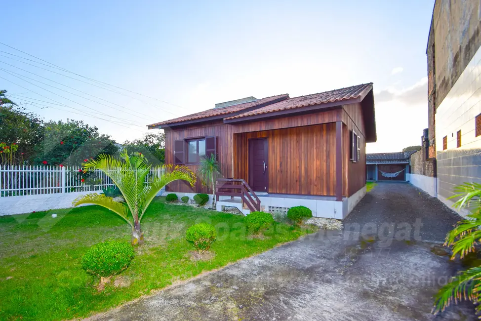 Foto 1 de Casa com 5 quartos à venda, 208m2 em Balneario Rincao - SC