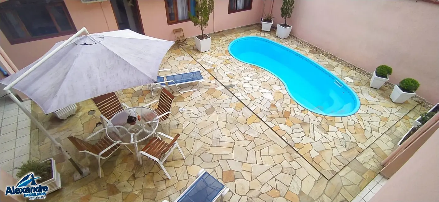 Foto 3 de Casa com 4 quartos à venda, 300m2 em Tifa Martins, Jaragua Do Sul - SC