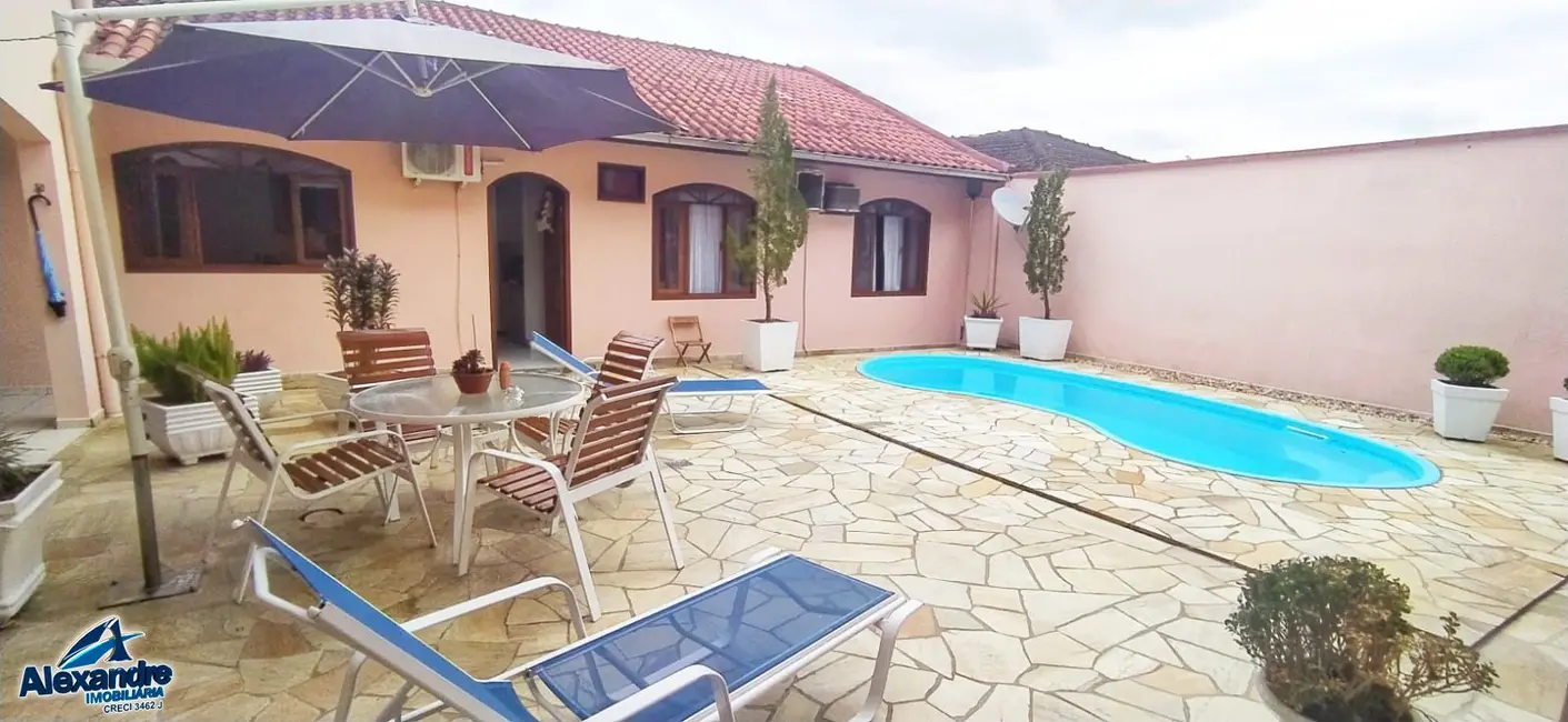 Foto 2 de Casa com 4 quartos à venda, 300m2 em Tifa Martins, Jaragua Do Sul - SC