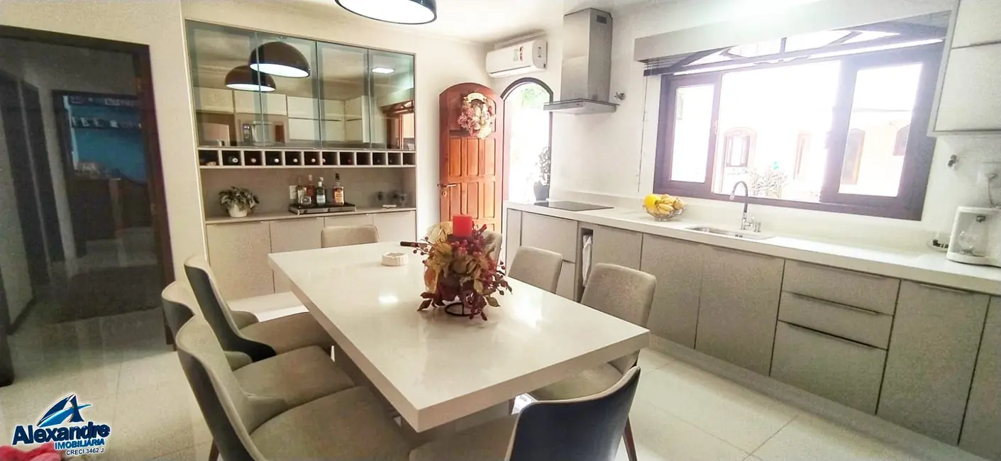 Foto 7 de Casa com 4 quartos à venda, 300m2 em Tifa Martins, Jaragua Do Sul - SC